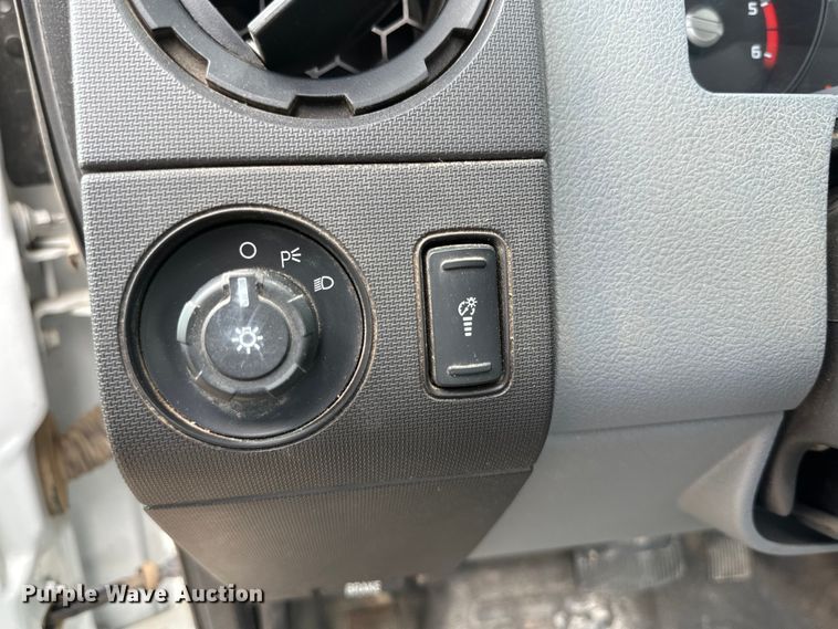 image for item IB9378 2011 Ford F450 Super Duty flatbed truck