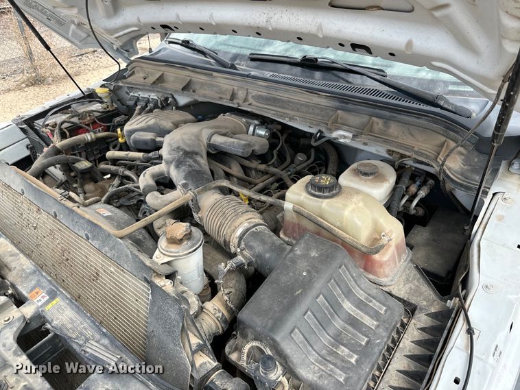 image for item IB9378 2011 Ford F450 Super Duty flatbed truck