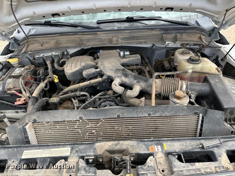 image for item IB9378 2011 Ford F450 Super Duty flatbed truck