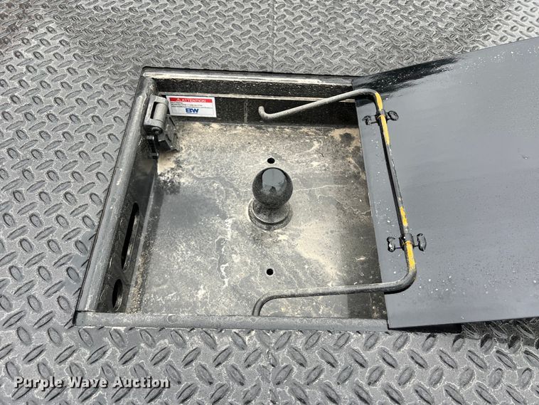 image for item KV9767 CM SK-02845642 flatbed