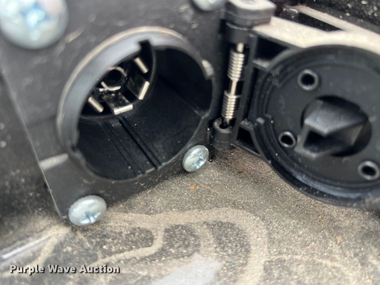 image for item KV9768 CM SK-02845642 flatbed