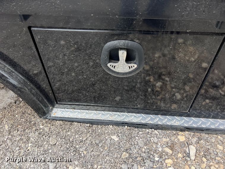 image for item KV9768 CM SK-02845642 flatbed