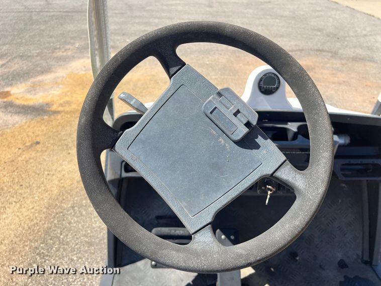 image for item KV9773 Golf cart