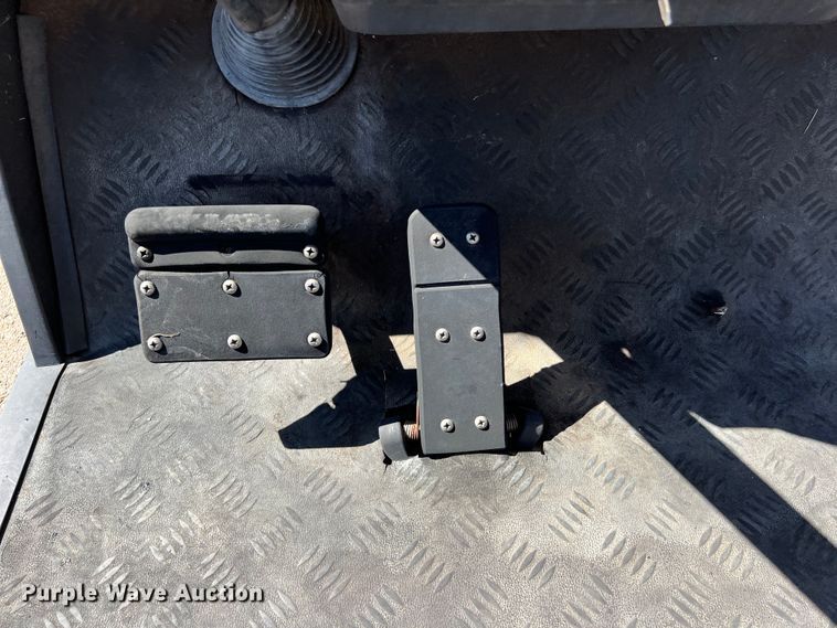 image for item KV9773 Golf cart