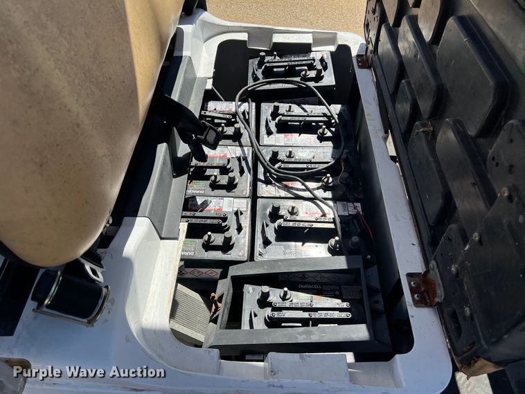 image for item KV9773 Golf cart