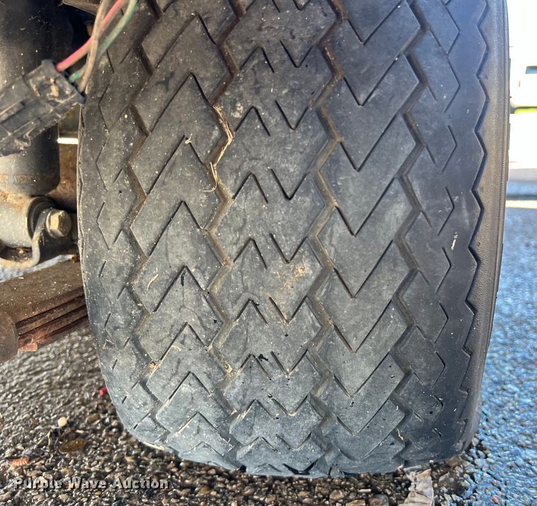 image for item KV9773 Golf cart