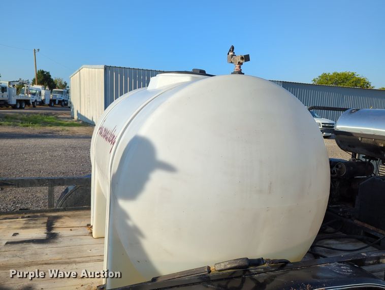 image for item KW9049 2011 Top Hat  utility trailer