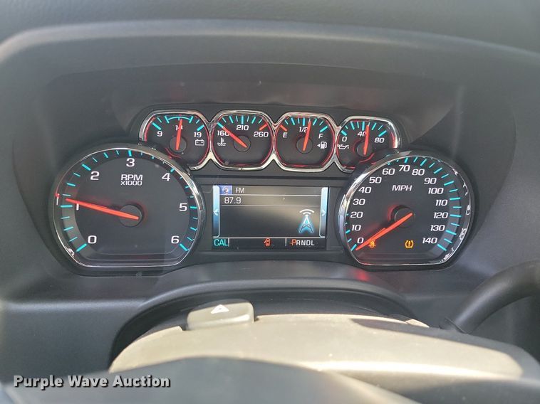 image for item LC9956 2018 Chevrolet  Silverado 1500 Crew Cab pickup truck