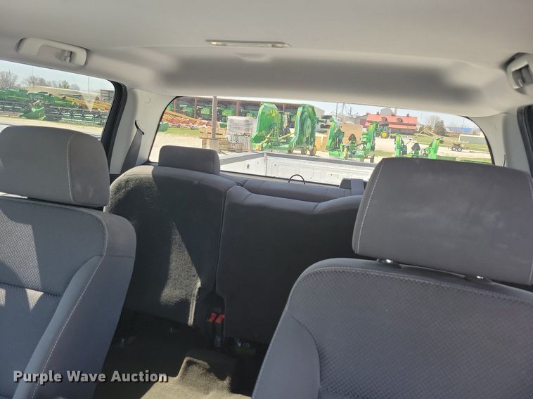 image for item LC9956 2018 Chevrolet  Silverado 1500 Crew Cab pickup truck