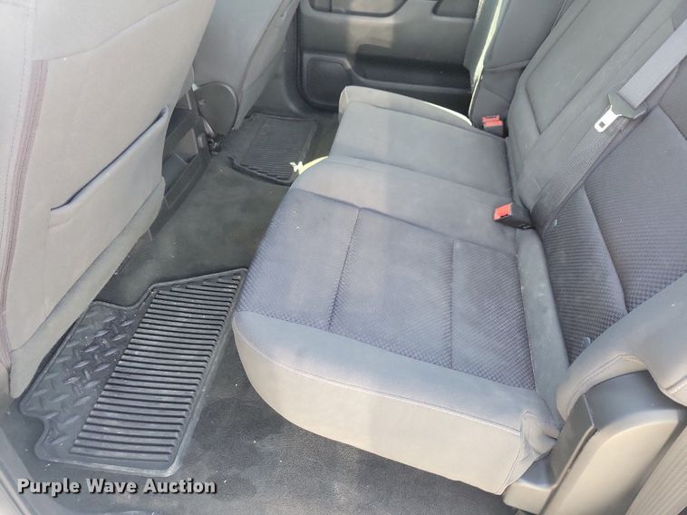 image for item LC9956 2018 Chevrolet  Silverado 1500 Crew Cab pickup truck