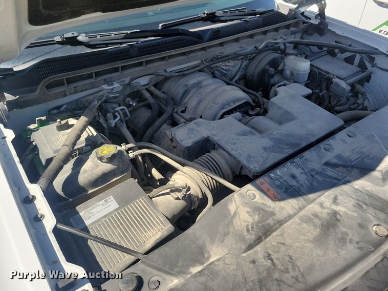 image for item LC9956 2018 Chevrolet  Silverado 1500 Crew Cab pickup truck