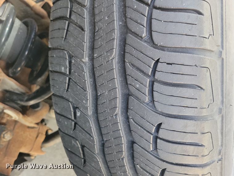 image for item LC9956 2018 Chevrolet  Silverado 1500 Crew Cab pickup truck