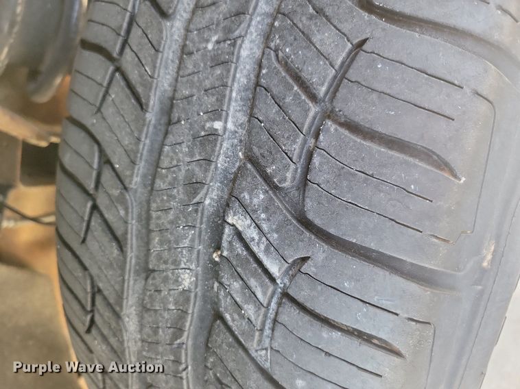 image for item LC9956 2018 Chevrolet  Silverado 1500 Crew Cab pickup truck