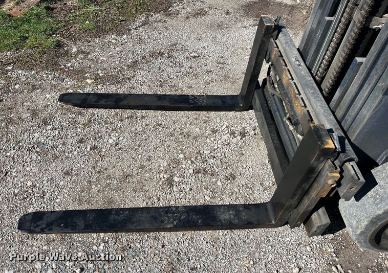 image for item LD9401 Komatsu FG25ST11 forklift