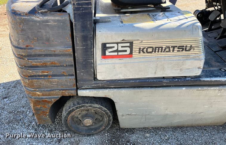 image for item LD9401 Komatsu FG25ST11 forklift
