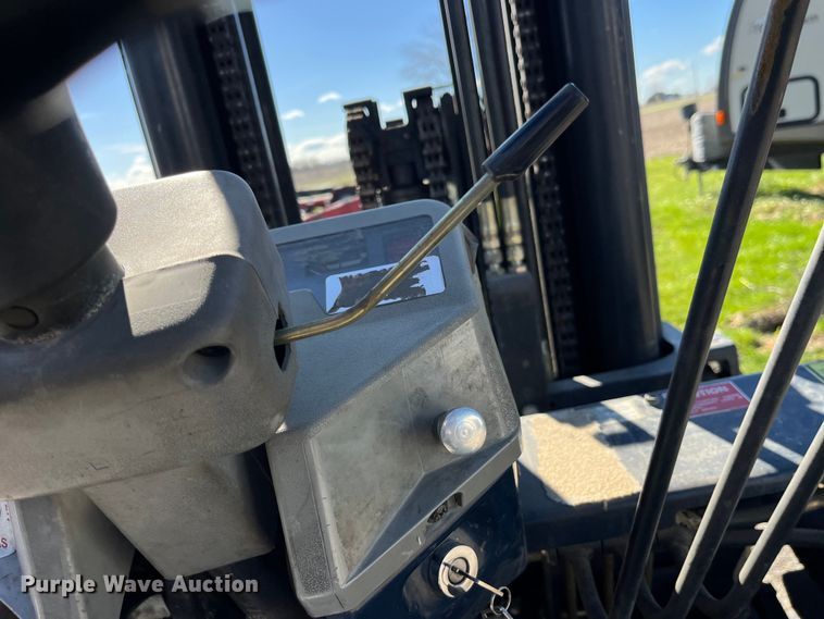 image for item LD9401 Komatsu FG25ST11 forklift