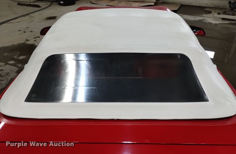 image for item LN9950 1991 Chevrolet Corvette  convertible