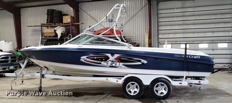 image for item LN9952 2001 Mastercraft 230VRS Wakeboard Edition  boat
