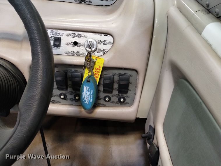 image for item LN9952 2001 Mastercraft 230VRS Wakeboard Edition  boat