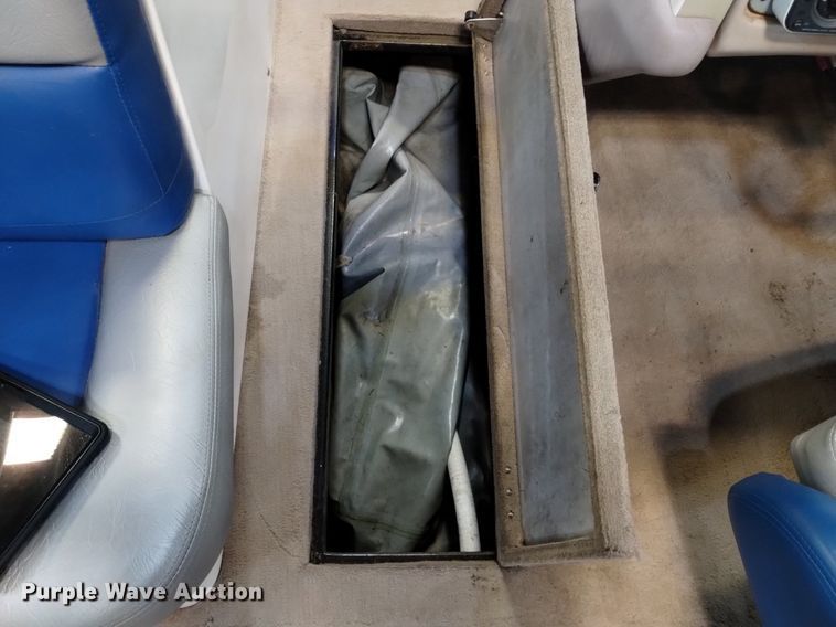 image for item LN9952 2001 Mastercraft 230VRS Wakeboard Edition  boat