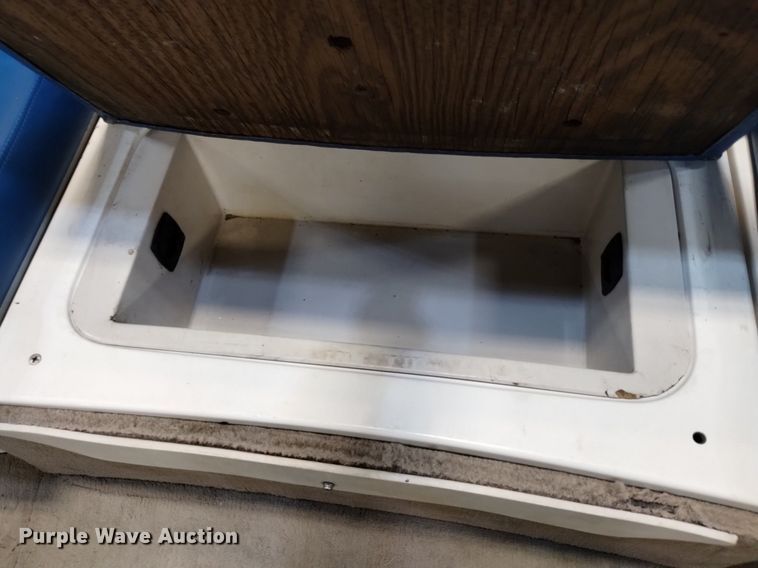 image for item LN9952 2001 Mastercraft 230VRS Wakeboard Edition  boat