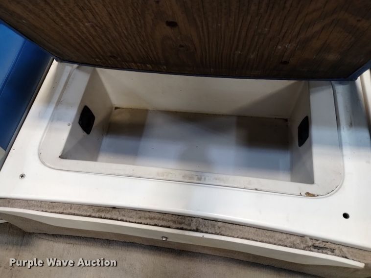 image for item LN9952 2001 Mastercraft 230VRS Wakeboard Edition  boat