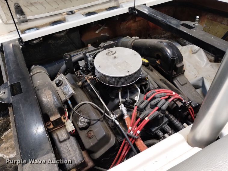 image for item LN9952 2001 Mastercraft 230VRS Wakeboard Edition  boat