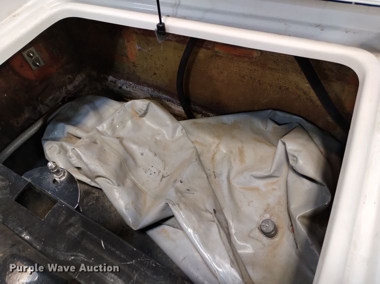 image for item LN9952 2001 Mastercraft 230VRS Wakeboard Edition  boat