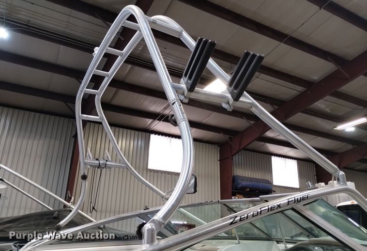 image for item LN9952 2001 Mastercraft 230VRS Wakeboard Edition  boat