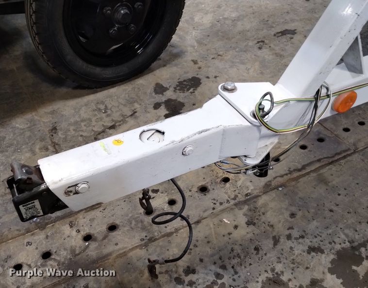 image for item LN9952 2001 Mastercraft 230VRS Wakeboard Edition  boat