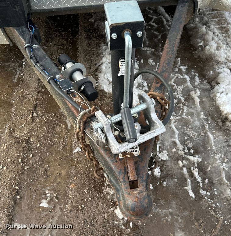 image for item LR9286 2012 Royal Cargo enclosed cargo trailer