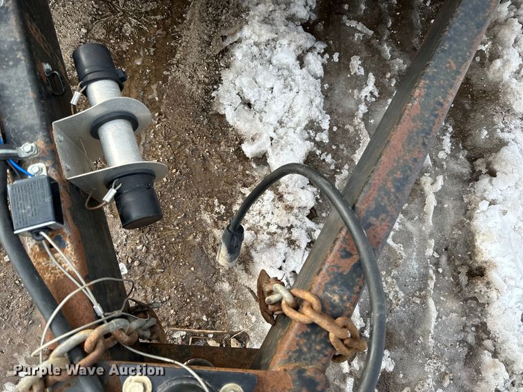 image for item LR9286 2012 Royal Cargo enclosed cargo trailer