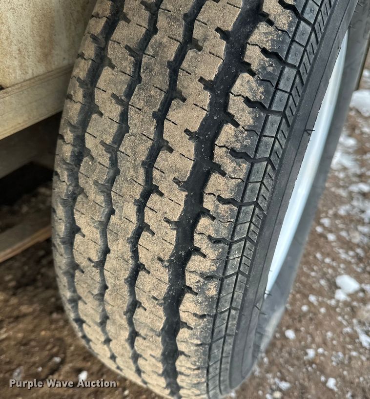 image for item LR9286 2012 Royal Cargo enclosed cargo trailer