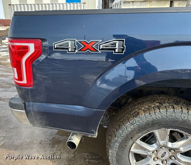 image for item LR9290 2015 Ford  F150 XLT SuperCrew pickup truck
