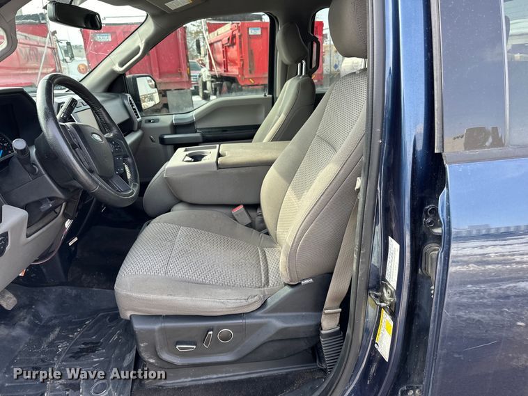 image for item LR9290 2015 Ford  F150 XLT SuperCrew pickup truck
