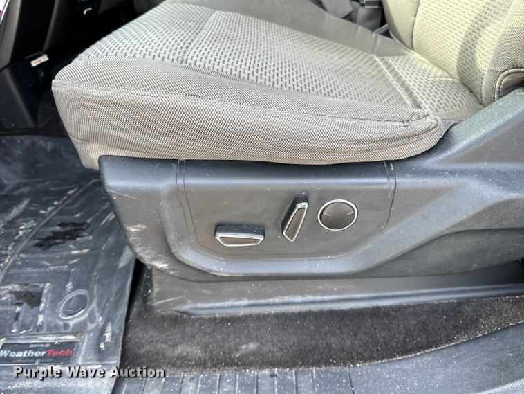 image for item LR9290 2015 Ford  F150 XLT SuperCrew pickup truck