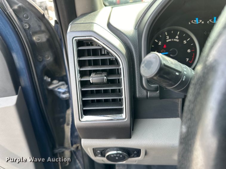 image for item LR9290 2015 Ford  F150 XLT SuperCrew pickup truck