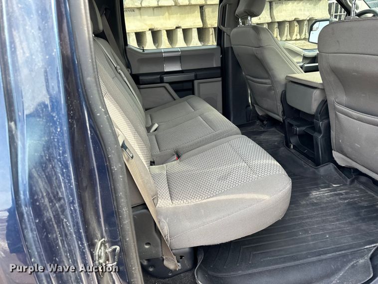 image for item LR9290 2015 Ford  F150 XLT SuperCrew pickup truck