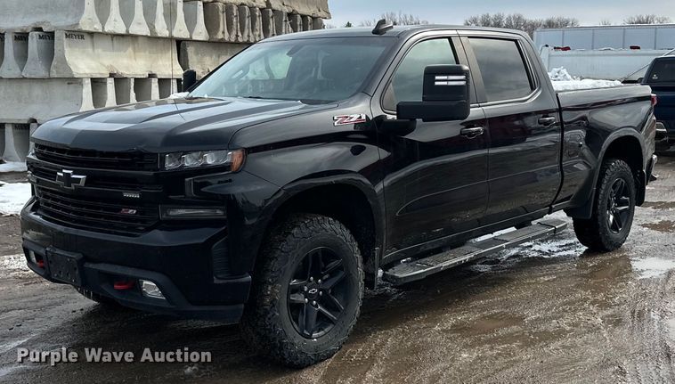 image for item LR9291 2020 Chevrolet  Silverado 1500 Crew Cab pickup truck