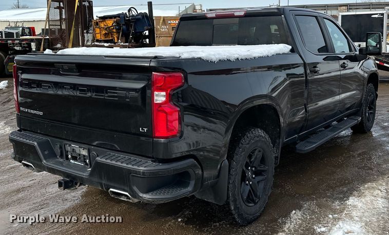 image for item LR9291 2020 Chevrolet  Silverado 1500 Crew Cab pickup truck