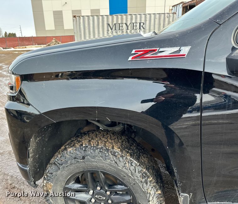 image for item LR9291 2020 Chevrolet  Silverado 1500 Crew Cab pickup truck