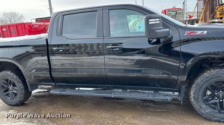 image for item LR9291 2020 Chevrolet  Silverado 1500 Crew Cab pickup truck