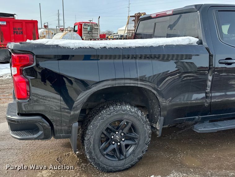 image for item LR9291 2020 Chevrolet  Silverado 1500 Crew Cab pickup truck