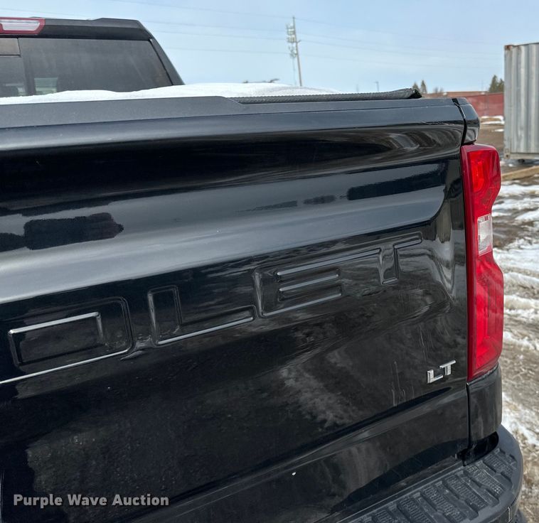 image for item LR9291 2020 Chevrolet  Silverado 1500 Crew Cab pickup truck