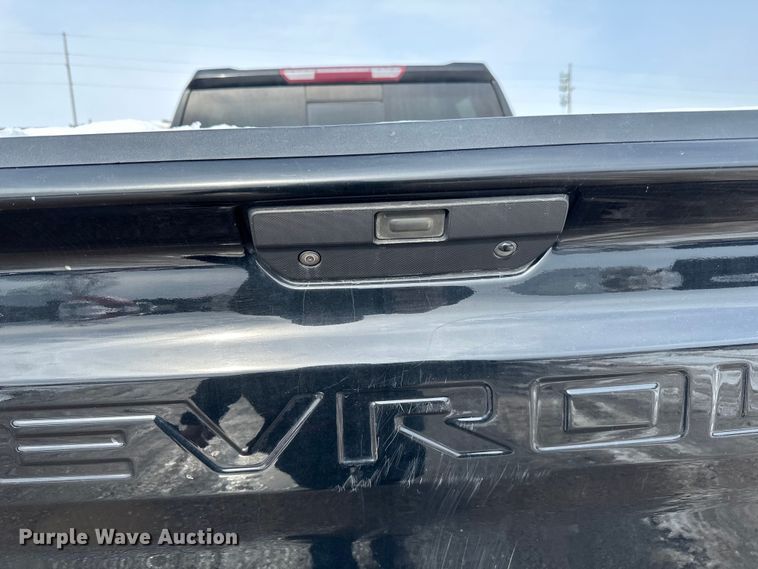 image for item LR9291 2020 Chevrolet  Silverado 1500 Crew Cab pickup truck