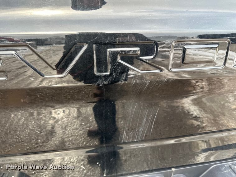 image for item LR9291 2020 Chevrolet  Silverado 1500 Crew Cab pickup truck