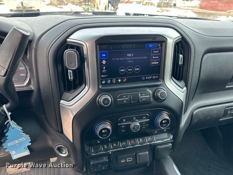 image for item LR9291 2020 Chevrolet  Silverado 1500 Crew Cab pickup truck