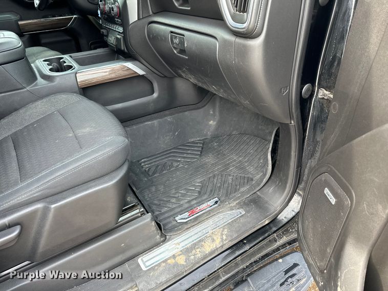 image for item LR9291 2020 Chevrolet  Silverado 1500 Crew Cab pickup truck