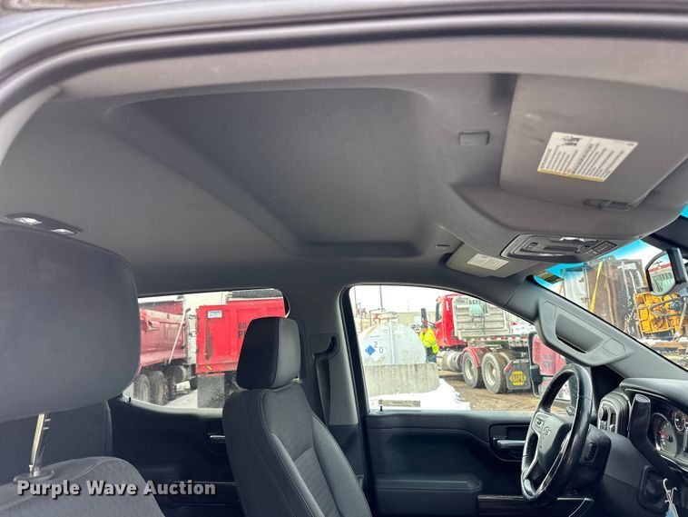 image for item LR9291 2020 Chevrolet  Silverado 1500 Crew Cab pickup truck