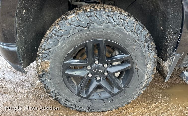 image for item LR9291 2020 Chevrolet  Silverado 1500 Crew Cab pickup truck